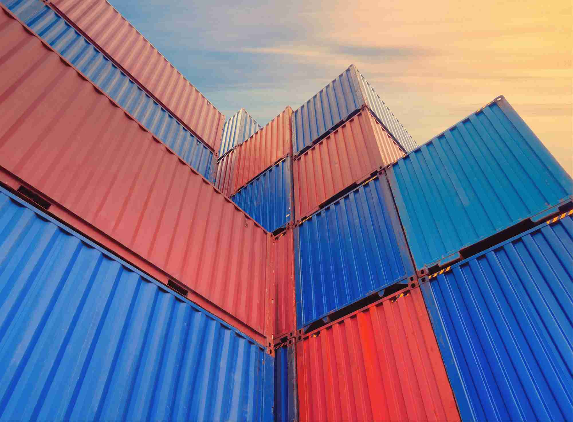 How to Store Goods Using Container Hire