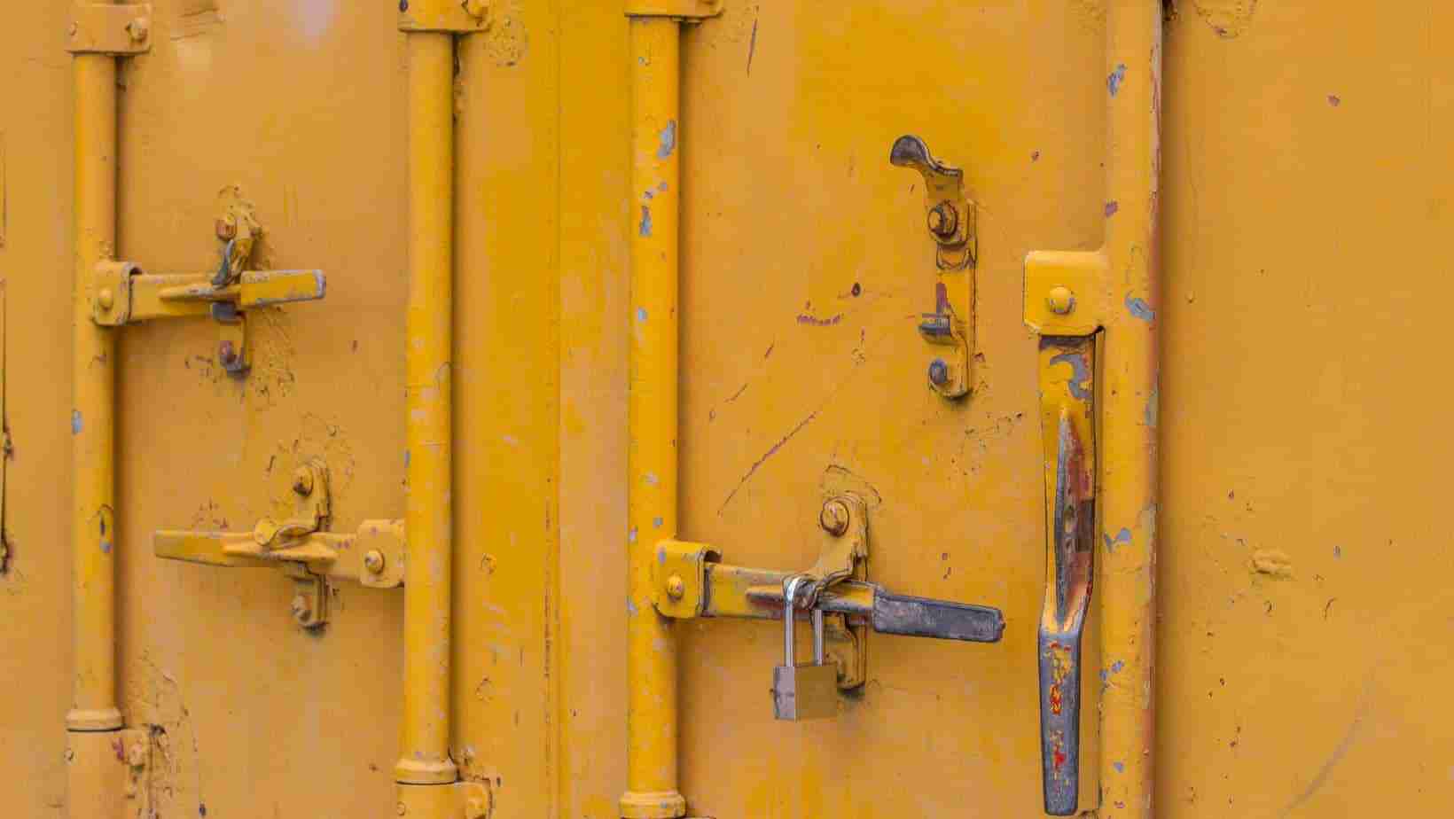 The Main Uses For A 20 Ft Shipping Container