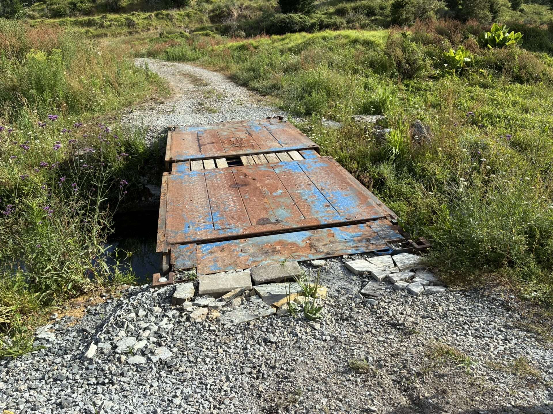 20' FR being used as a bridge - Dec 2025 (1) 20 FR being used as a bridge Dec 2025 1 scaled
